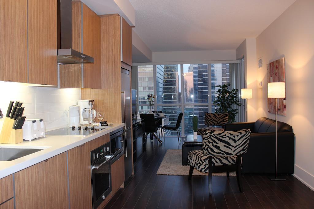 Atlas Suites - Cn Tower & Convention Centre Toronto Oda fotoğraf