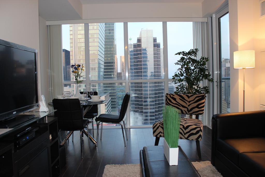 Atlas Suites - Cn Tower & Convention Centre Toronto Oda fotoğraf